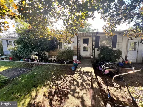 4 Grace Ave, Schuylkill Haven, PA 17972