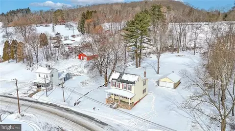 29 Mush Dahl Rd, New Ringgold, PA 17960