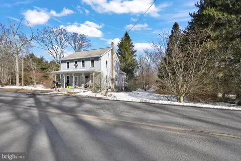 490 Marian Ave, Tamaqua, PA 18252
