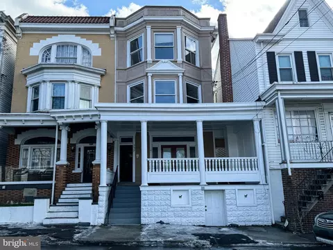 232 W Oak St, Shenandoah, PA 17976