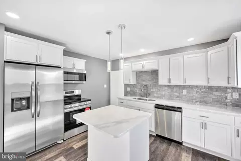 493 W Spring St, Frackville, PA 17931