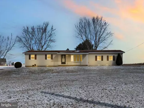 51 S Strawberry Ln, Ringtown, PA 17967