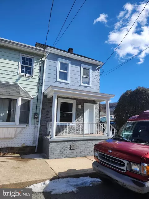 218 N Coal St, Port Carbon, PA 17965