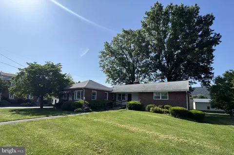 503 W Main St, Valley View, PA 17983