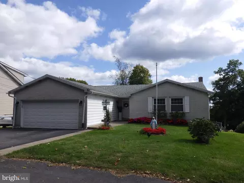 120 Snyder Ave, Mcadoo, PA 18237