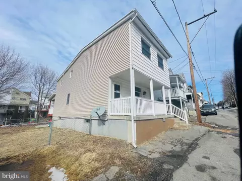 155 W Moser Ave, Coaldale, PA 18218