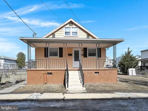 130 Spruce St, Port Carbon, PA 17965