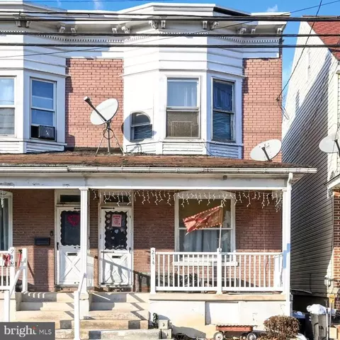 214 S Jackson St, Port Carbon, PA 17965