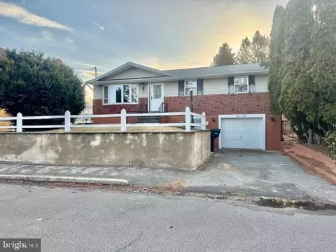 308 N Center St, Frackville, PA 17931