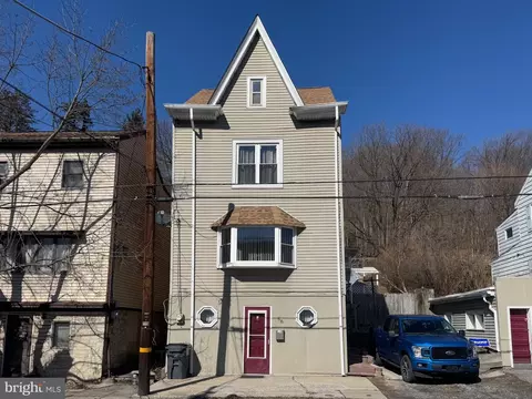 68 Low Rd, Ashland, PA 17921