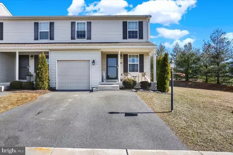 55 E Abby Ln, Schuylkill Haven, PA 17972