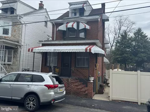 405 Delaware Ave N, Minersville, PA 17954