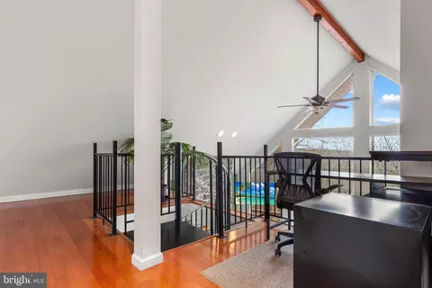 Entry Way - 10 S Spur Ln, Hazleton, PA 18202 photo 2 of 2