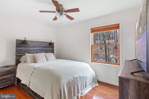 Bedroom - 10 S Spur Ln, Hazleton, PA 18202 photo 1 of 3