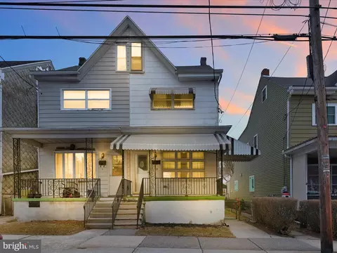29 S Center St, Frackville, PA 17931