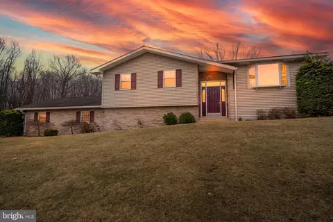 1348 W Penn Pike, New Ringgold, PA 17960