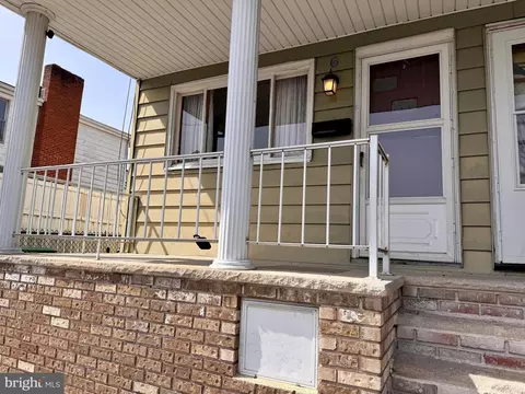 6 W Wiggan St, New Philadelphia, PA 17959