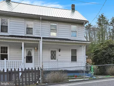 500 Forest Ln, Pottsville, PA 17901