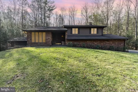 48 Turnpike Rd, Ashland, PA 17921