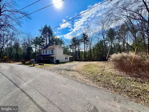 32 N Birch Ln, Pottsville, PA 17901