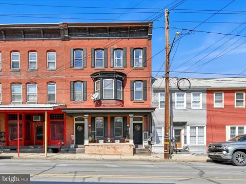 26 W Main St, Tremont, PA 17981