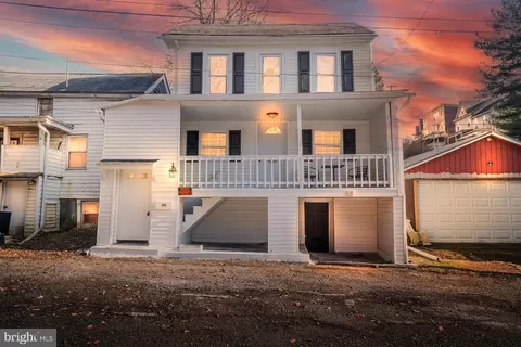306 Elm St, Tamaqua, PA 18252