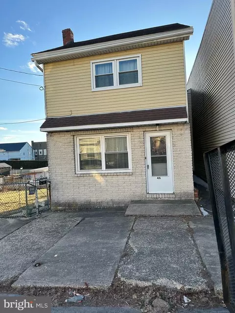 46 N Railroad Ave, Frackville, PA 17931