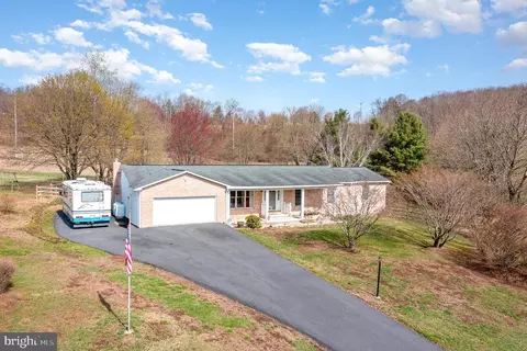 14 Murray Meadows Ln, Ringtown, PA 17967