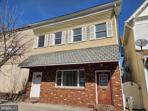 253 W Broad St, Tamaqua, PA 18252
