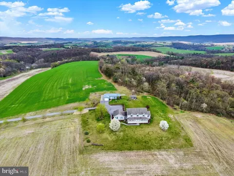 740 Pumpkin Ctr, Klingerstown, PA 17941