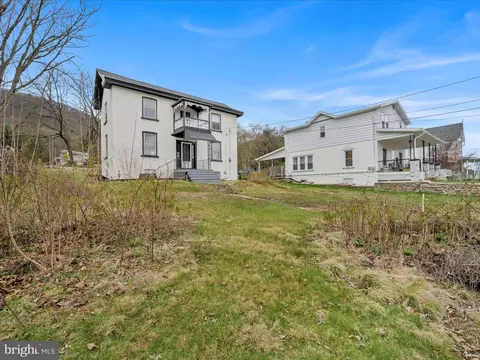 235 E Biddle St, Gordon, PA 17936 photo 4