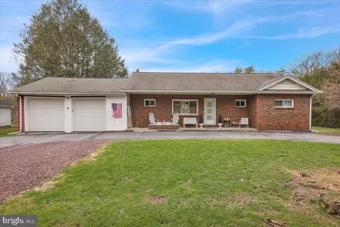 143 Ye Old Hauto Rd, Tamaqua, PA 18252