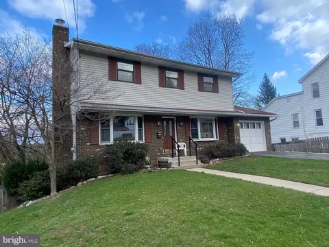 2060 Mahantongo St, Pottsville, PA 17901
