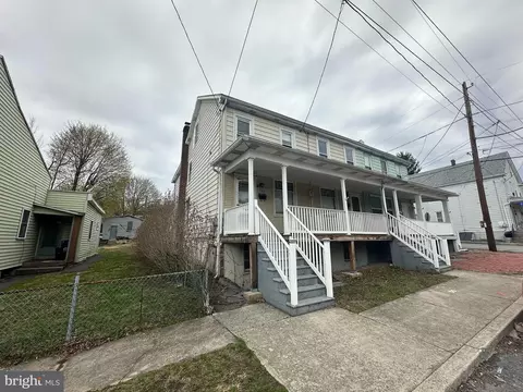 443-445 E Union St, Tamaqua, PA 18252