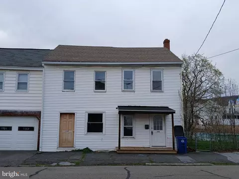 119 E 121 E Carroll St, Saint Clair, PA 17970