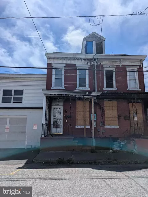 1222 E Market St, Mahanoy City, PA 17948