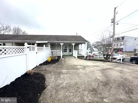 1015 W Race St, Pottsville, PA 17901