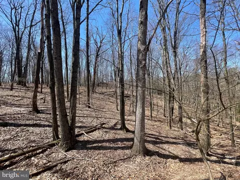 97 Snow Ridge Cir, Zion Grove, PA 17985