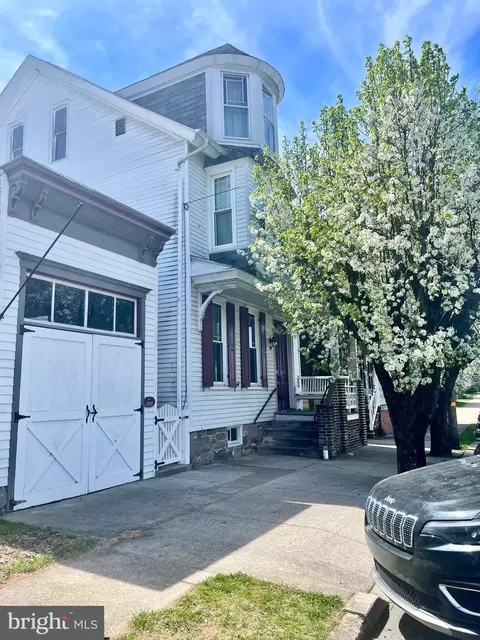 127 E Biddle St, Gordon, PA 17936