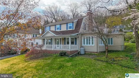 1823 Howard Ave, Pottsville, PA 17901