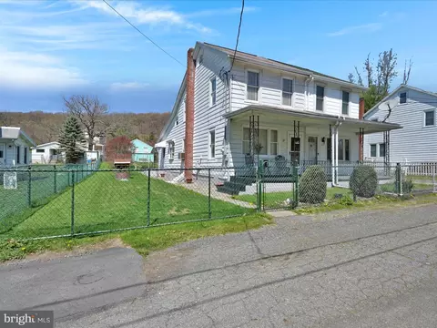 21 High Rd, Pottsville, PA 17901