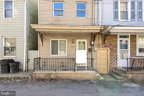 416 W Mount Vernon St, Shenandoah, PA 17976