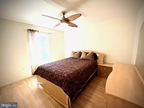 Bedroom - 33 E Players Way, Hazleton, PA 18202 photo 2 of 4