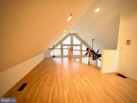 Entry Way - 33 E Players Way, Hazleton, PA 18202 photo 6 of 7