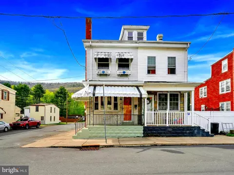 100 W Walnut St, Ashland, PA 17921