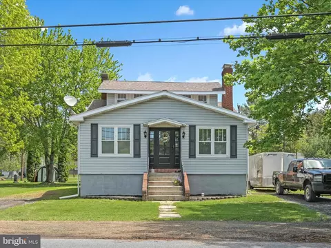 212 Lake Front Dr, Orwigsburg, PA 17961