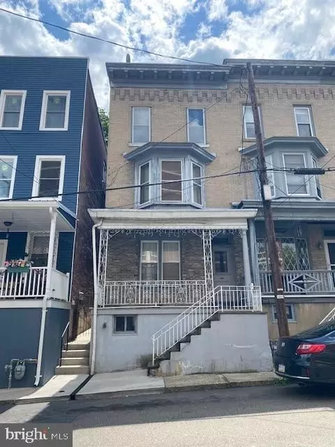 517 W Norwegian St, Pottsville, PA 17901
