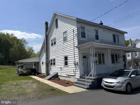45 S Maple Ave, Pottsville, PA 17901