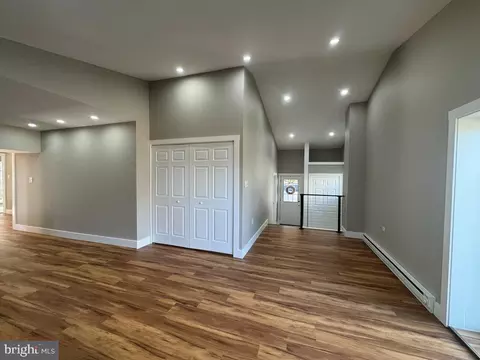 Entry Way - 10 Spruce Ave, Barnesville, PA 18214 photo 5 of 10