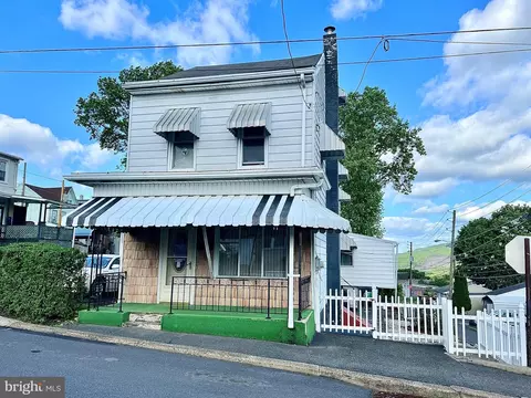 27 N 19th St, Ashland, PA 17921